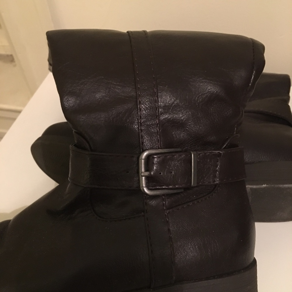 Croft and Borrow Wide Calf Boots - Picture 3 of 6